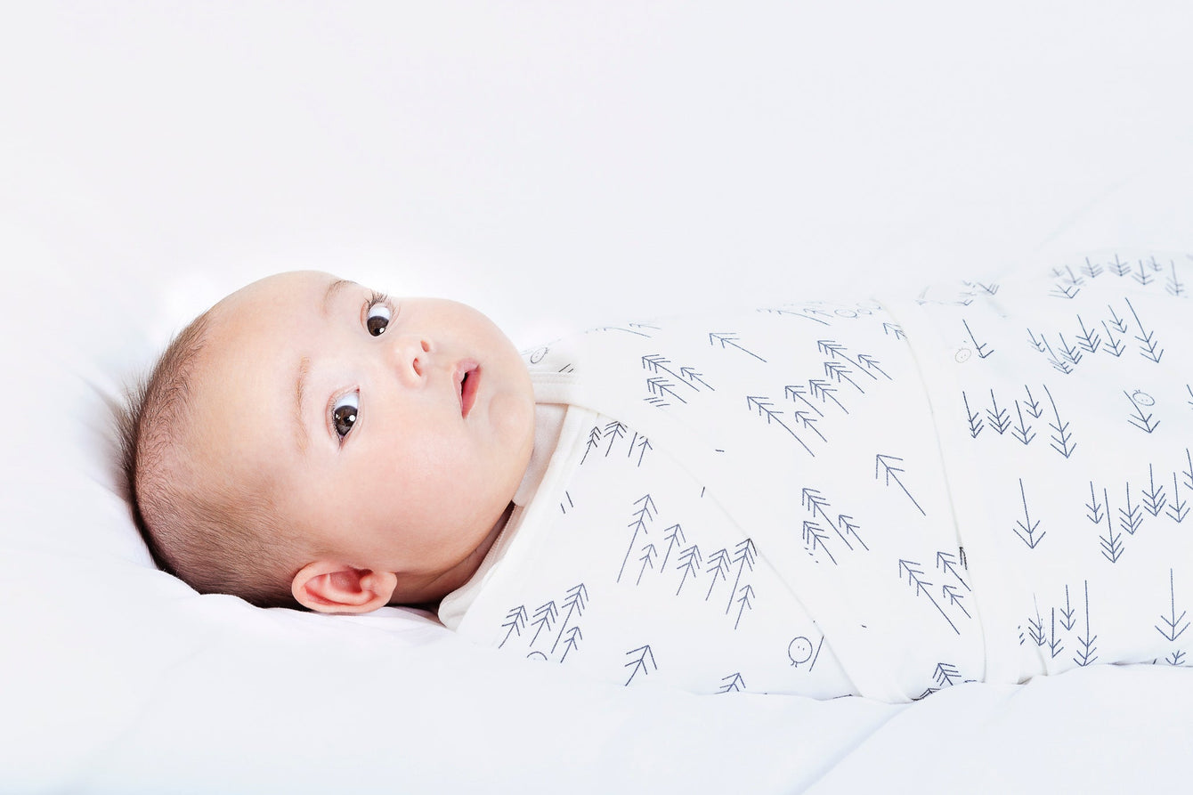3 Techniques on how to swaddle a baby