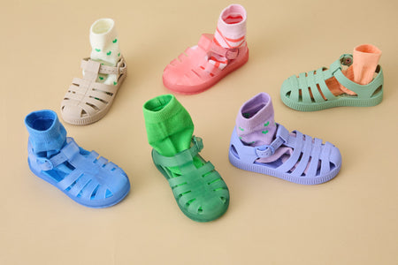 shoes & sneakers